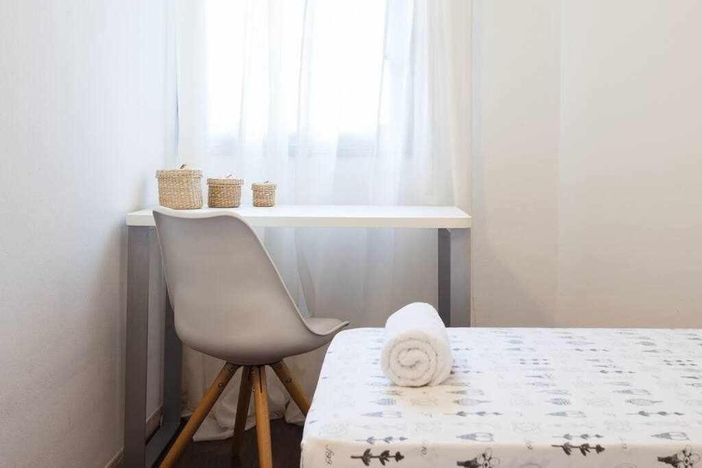 Apartamento Para 4 Con Terraza En El Centro Girona Eksteriør billede